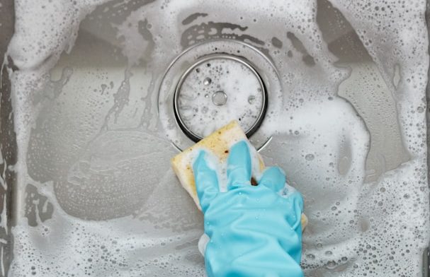 einigung
Reinigen Sie Schneidbretter und Geschirrtücher. Gut für die Entfernung von Öl und hartnäckigen Verschmutzungen in Dunstabzügen und 